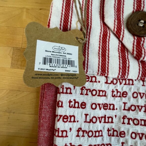 Mud Pie Kitchen Hanging Towel Lovin From The Oven Text Red & White Stripe NWT - Picture 4 of 4